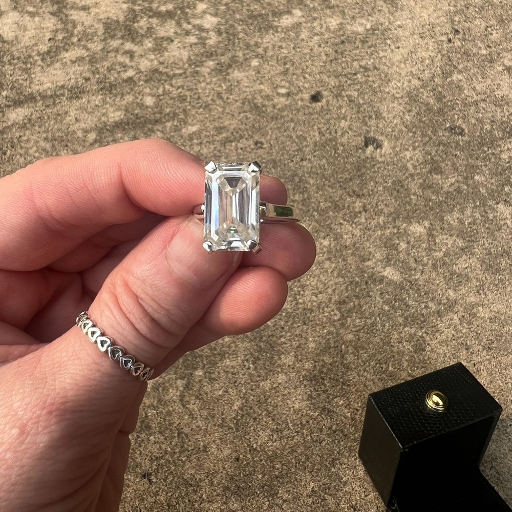 SHOW STOPPER!!! 🩷 7 FULL CARATS 🩷 HUGE EMERALD CUT SOLITAIRE ENGAGEMENT RING